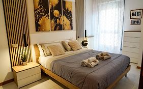 House 105 Suite Apartment